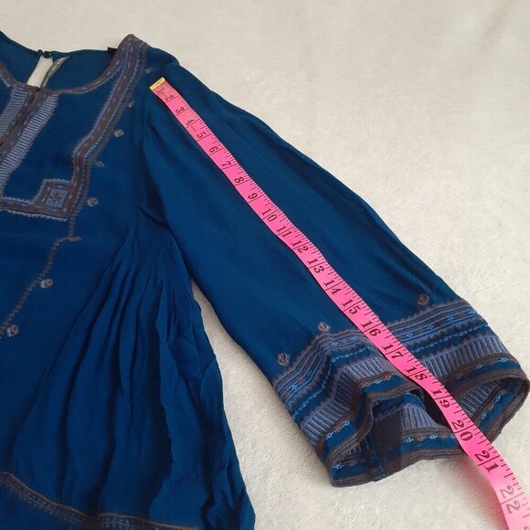 Twelfth Street by Cynthia Vincent Women's Size M Dark Blue Embroidered Boho Top - Picture 13 of 16
